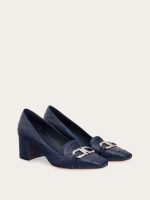 Ferragamo Gancini ornament pump - Image 4